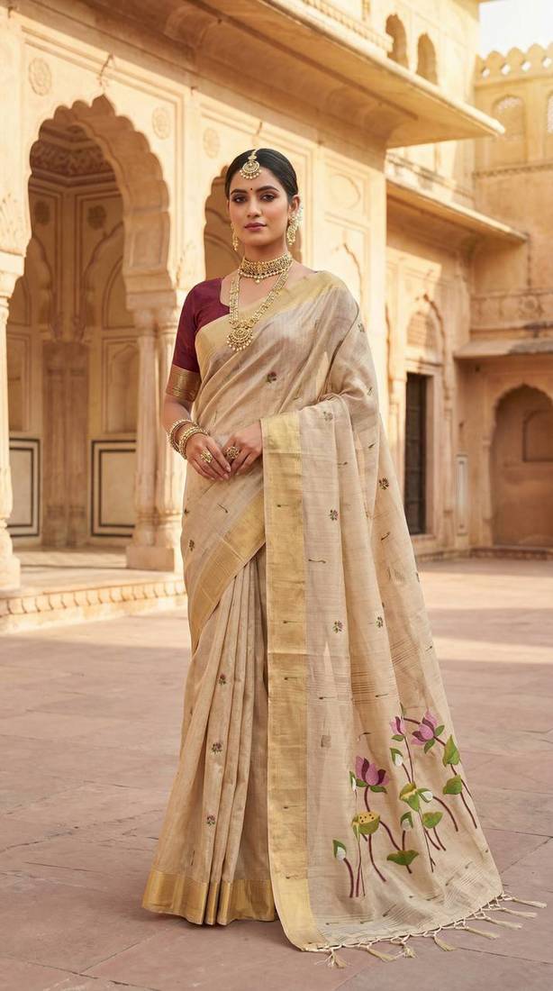Women's beige floral printed cotton saree with unstiched blouse piece