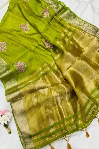 Parrot Green Color Zari Border And Lagdi Pallu art silk saree