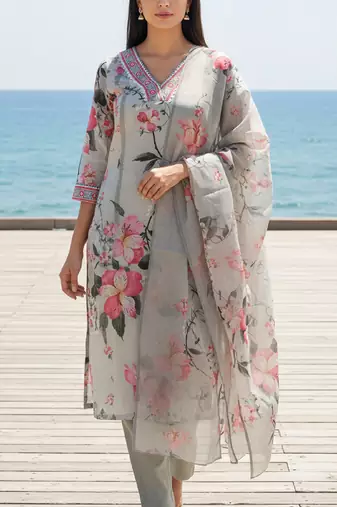 Label divine attire women off white rayon kurta pant dupatta set with lace work