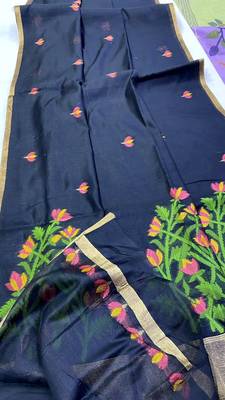 Black Color Zari  Weaving Silk Saree 5