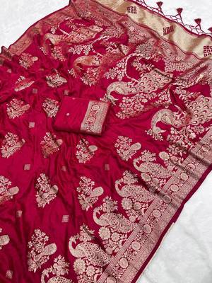 Red Color Jaqurad Weveing Work Satin Silk Saree 2