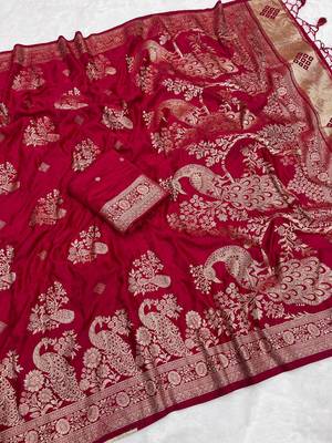 Red Color Jaqurad Weveing Work Satin Silk Saree 3