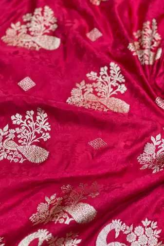 Red Color Jaqurad Weveing Work Satin Silk Saree