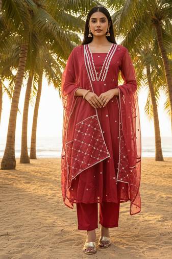 Label divine attire maroon organza lace work kurta pant set with dupatta