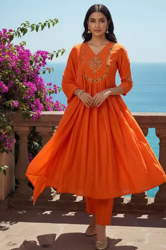 Label divine attire women orange silk blend embroidered kurta pant dupatta set