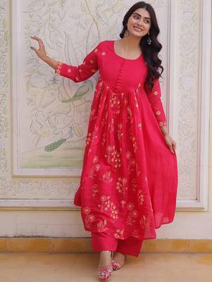 Enchanting Pink Thread Embroidery Chanderi Function Wear Pant Suit 4