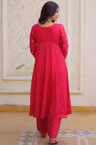 Enchanting Pink Thread Embroidery Chanderi Function Wear Pant Suit