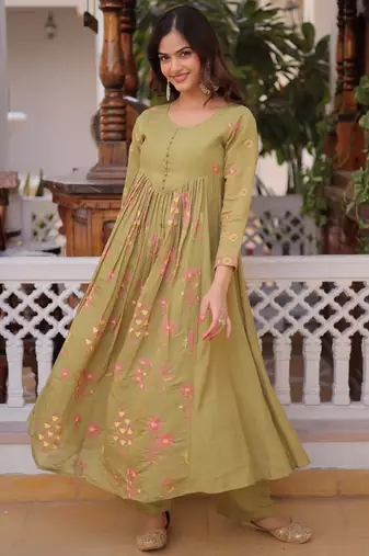 Tantalizing Pista Green Floral Embroidery Chanderi Mehendi Wear Pant Suit
