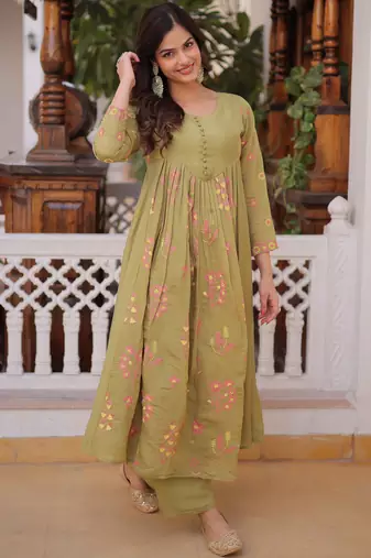 Tantalizing Pista Green Floral Embroidery Chanderi Mehendi Wear Pant Suit