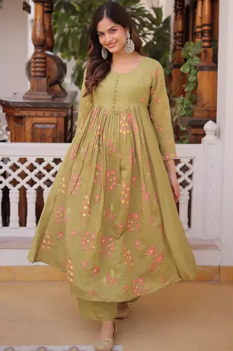 Tantalizing Pista Green Floral Embroidery Chanderi Mehendi Wear Pant Suit