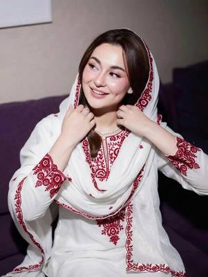 White reyon cotton embroidery thread work patiala suit 3