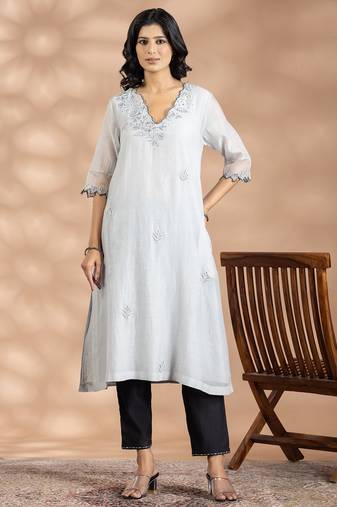 Grey chanderi silk floral print kurta set