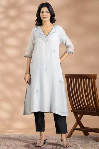 Grey chanderi silk floral print kurta set