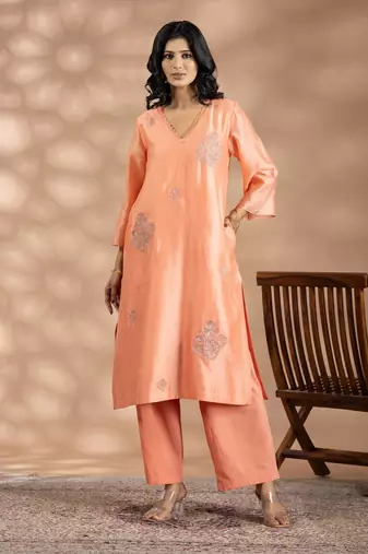 Peach chanderi silk floral print kurta set