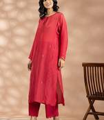 Red art silk floral print kurta set