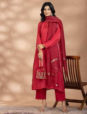 Red art silk floral print kurta set 5