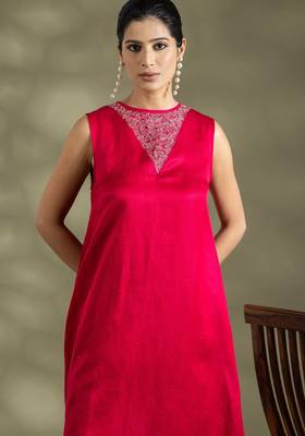 Pink satin floral print kurta set 4