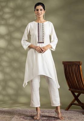 Off white cotton floral print kurta set 1