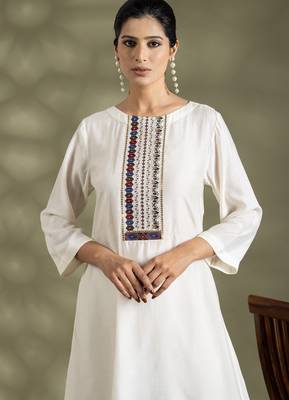 Off white cotton floral print kurta set 4