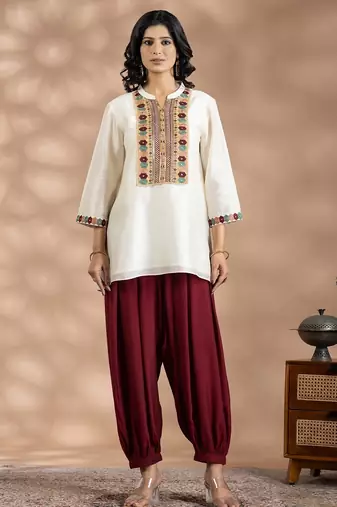Off white chanderi silk floral print kurta set