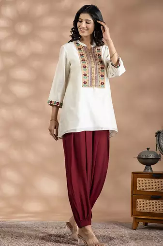 Off white chanderi silk floral print kurta set