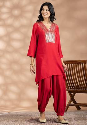 Red cotton floral print kurta set 5