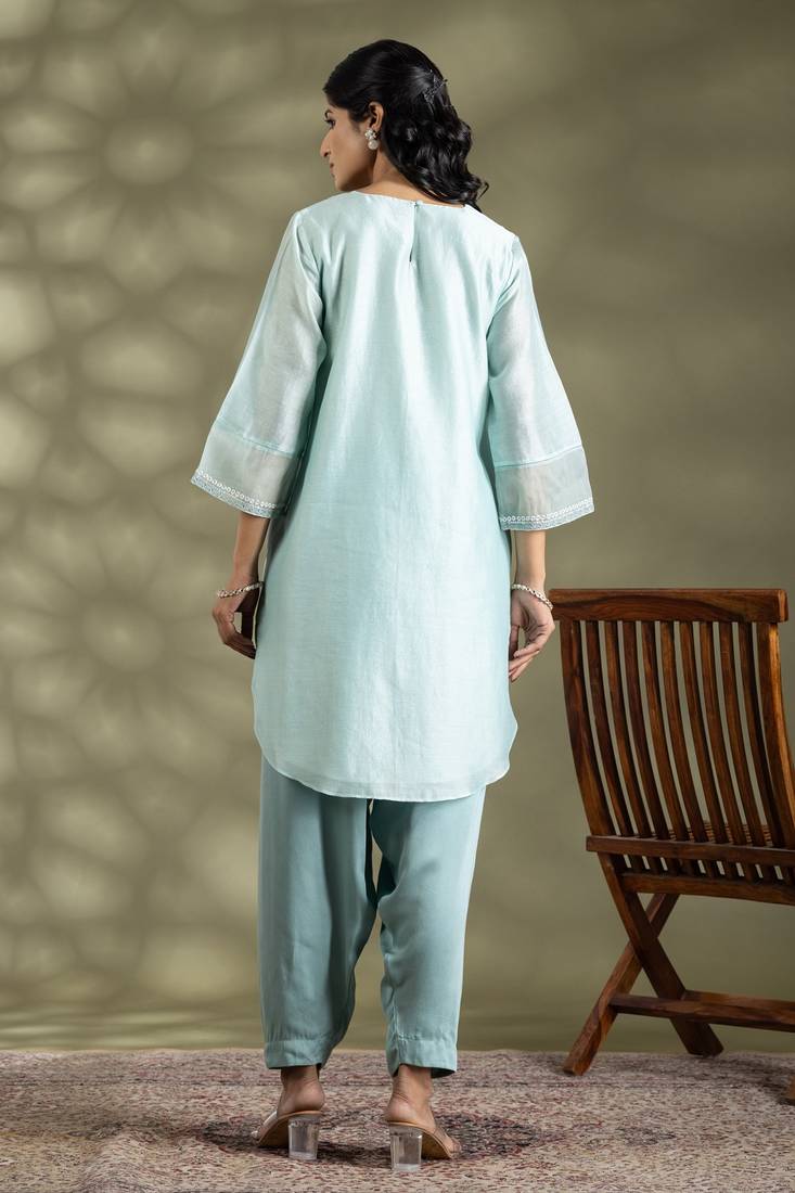 Blue chanderi silk floral print kurta set