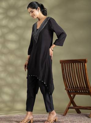 Black cotton floral print kurta set 2