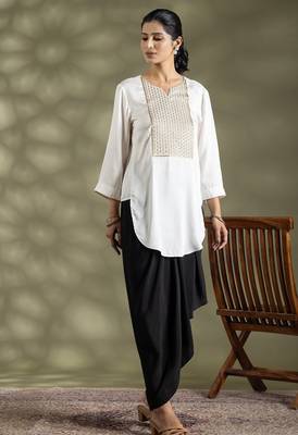 Off white cotton floral print kurta set 1