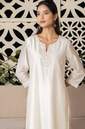 Off white chanderi silk floral print kurta set