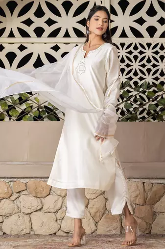 Off white chanderi silk floral print kurta set