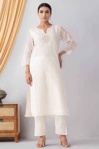 Off white chanderi silk floral print kurta set