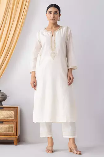 Off white chanderi silk floral print kurta set