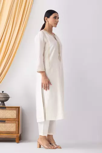 Off white chanderi silk floral print kurta set