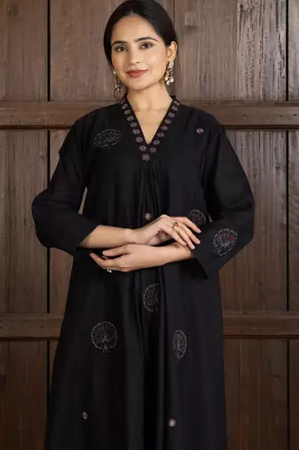 Black chanderi silk floral print kurta set