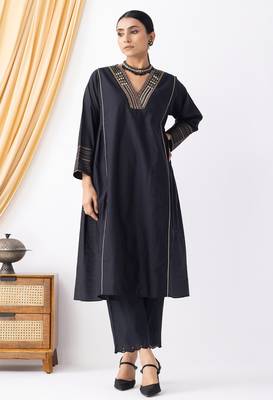 Black chanderi silk geometric print kurta set 1