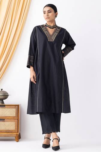 Black chanderi silk geometric print kurta set