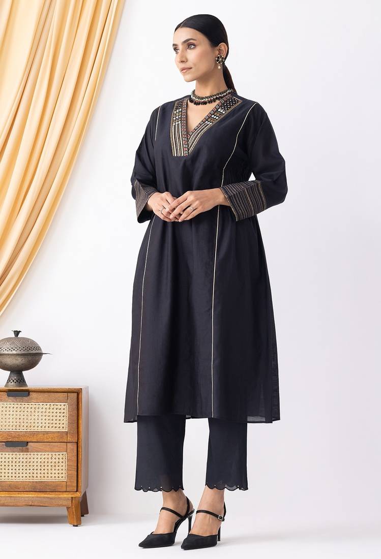 Black chanderi silk geometric print kurta set