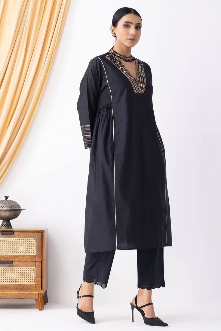 Black chanderi silk geometric print kurta set