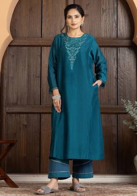 Green chanderi silk floral print kurta set 1