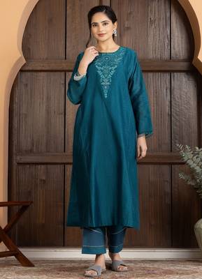 Green chanderi silk floral print kurta set 2