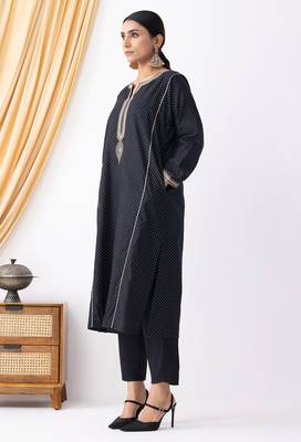 Black art silk geometric print kurta set 4