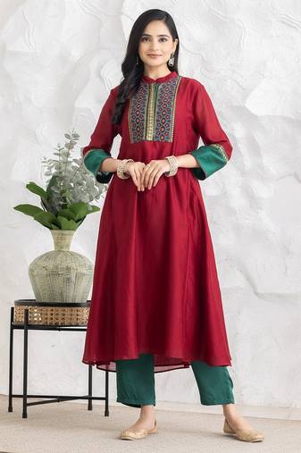 Red chanderi silk geometric print kurta set