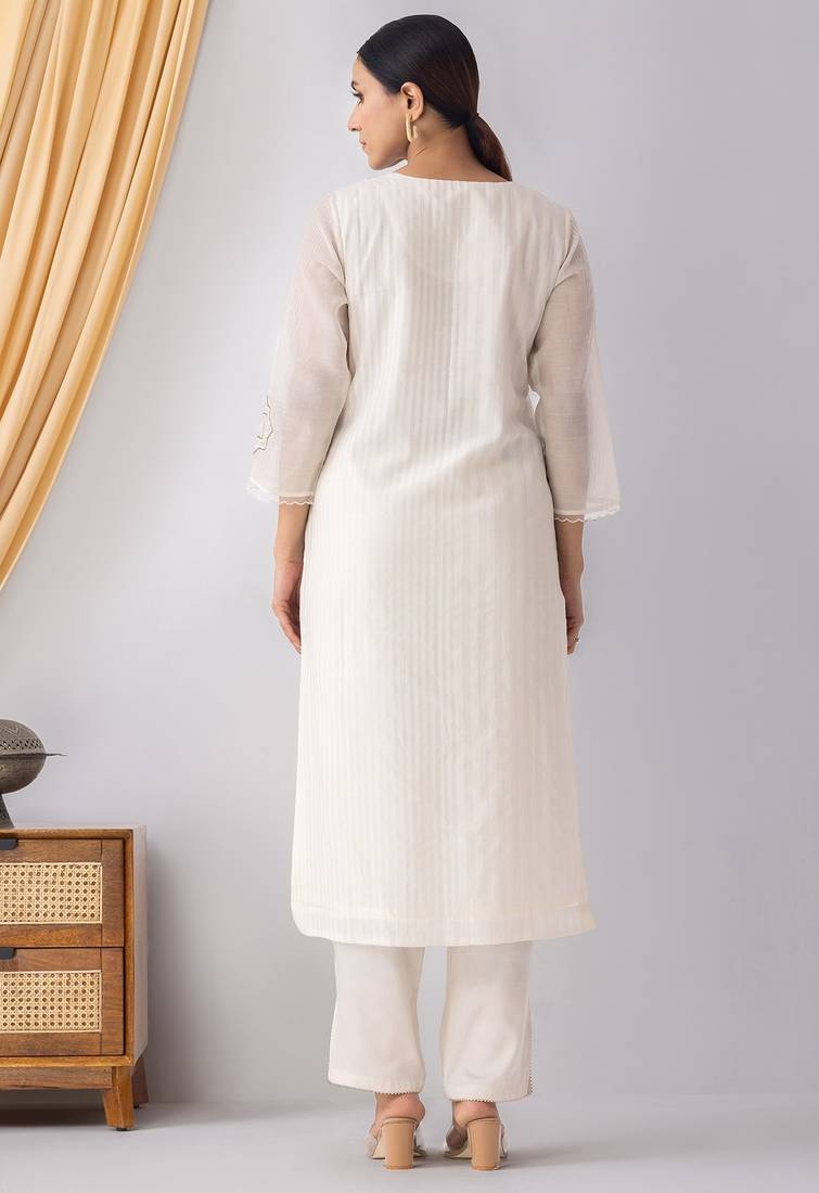 Ivory chanderi silk hand embroidery kurta set