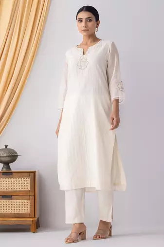 Ivory chanderi silk hand embroidery kurta set