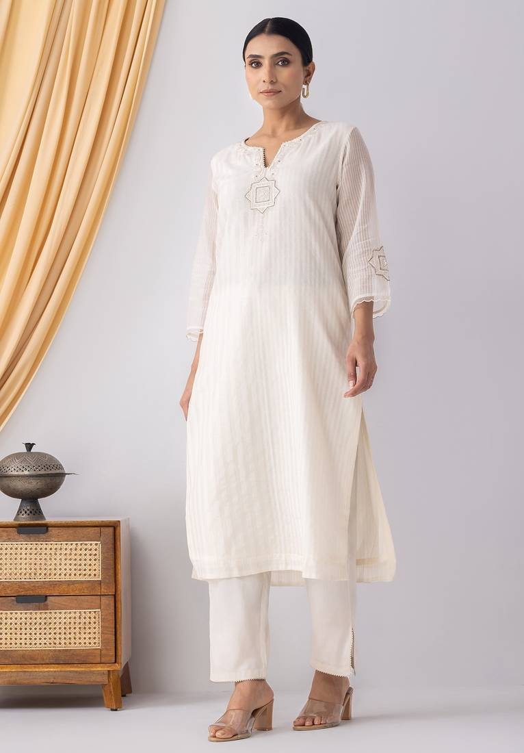 Ivory chanderi silk hand embroidery kurta set
