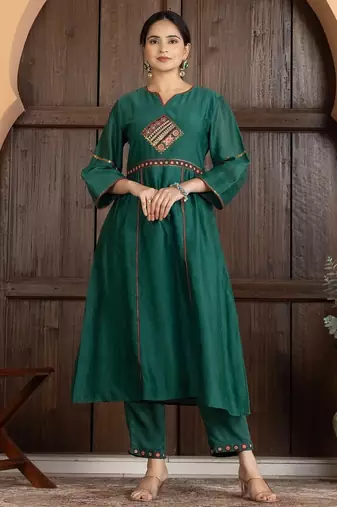 Green chanderi silk hand embroidery kurta set