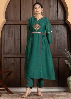 Green chanderi silk hand embroidery kurta set 4