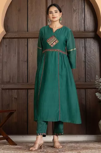 Green chanderi silk hand embroidery kurta set