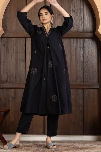 Black chanderi silk geometric print kurta set